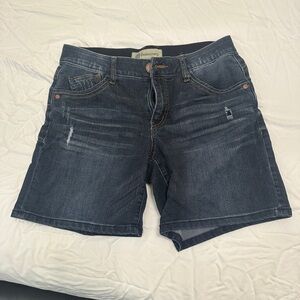Democracy women’s sz 2 shorts